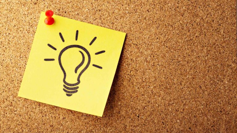 Post-it con lampadina disegnata