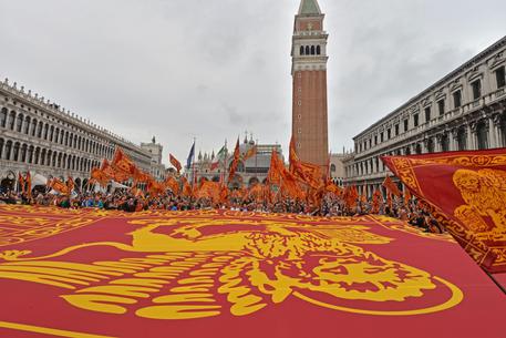 25 Aprile: A San Marco festa per gli indipendentisti veneti