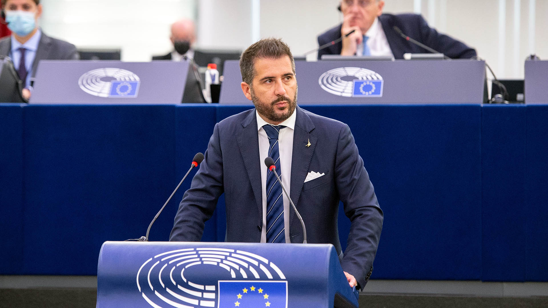 Paolo Borchia al Parlamento europeo di Strasburgo mentre parla